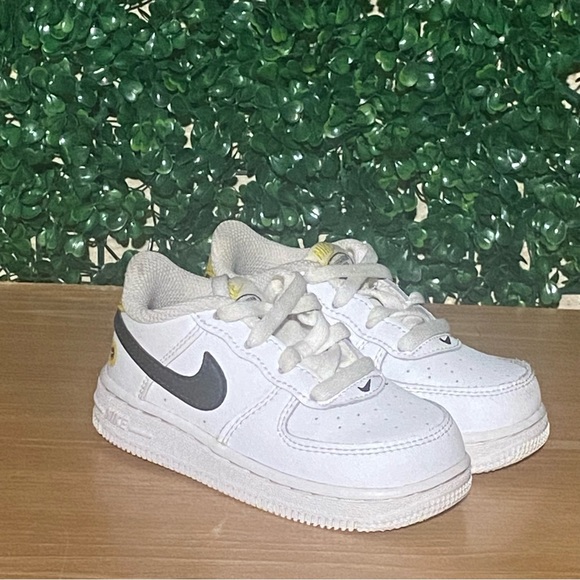 Nike Other - Nike Air Force 1 LV8 White “Have A Good Day”